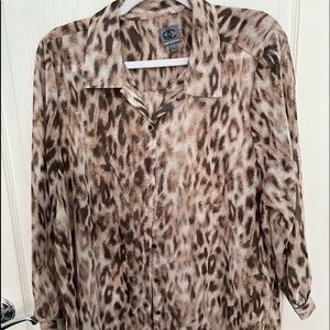 Animal print tunic blouse, size large, new like condition